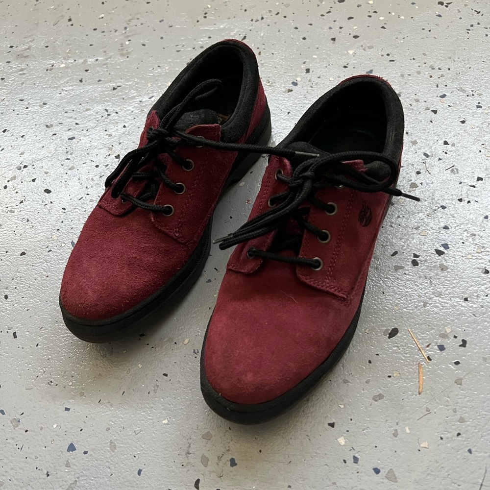 Timberland women’s red suede lace-up oxfords